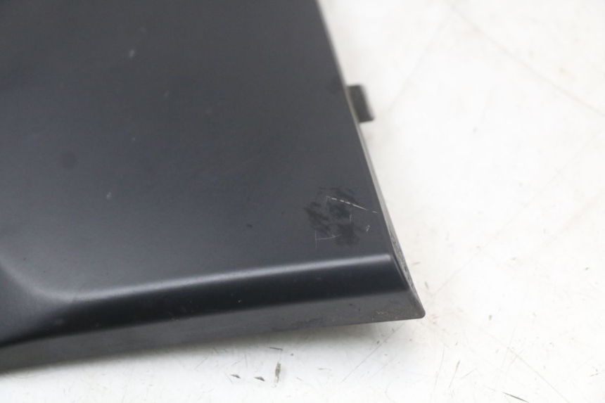 photo de TELAIO CARENA PIAGGIO MP3 HPE 350 (2018 - 2020) - Stato della superficie e materiale