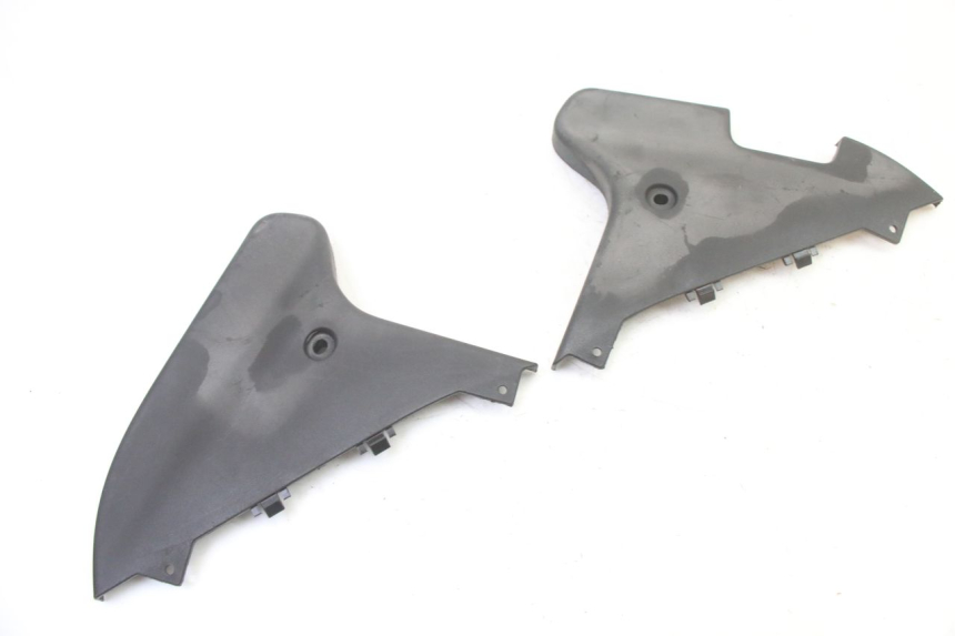 photo de Telaio laterale di copertura GILERA NEXUS 125 (2009 - 2013) - Zoom sullo stato d'uso