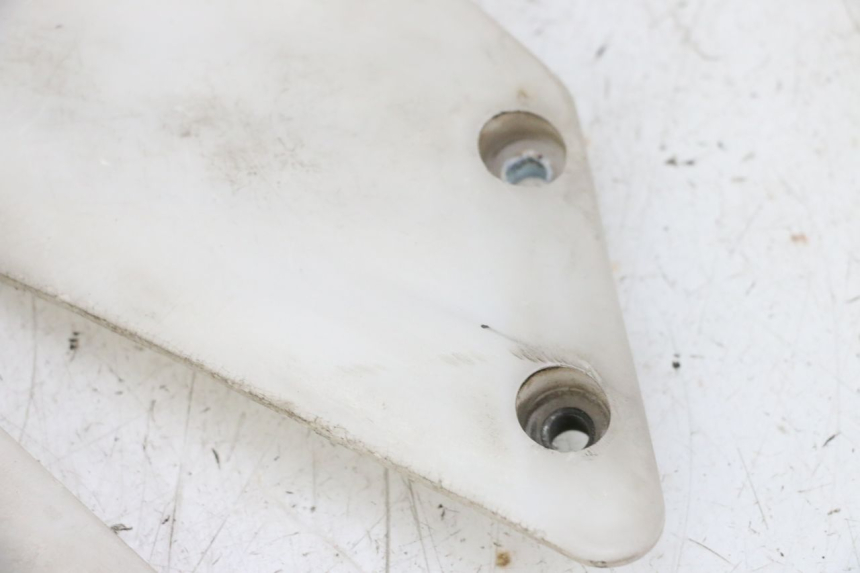 photo de TELAIO CARENA HONDA NSR R 125 (1994 - 2003) - Dettagli dei punti di fissaggio