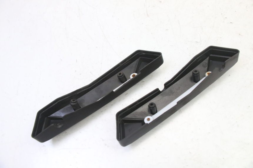 photo de TELAIO CARENA PUNK ELECTRIC RIDER 1 - Stato della superficie e materiale