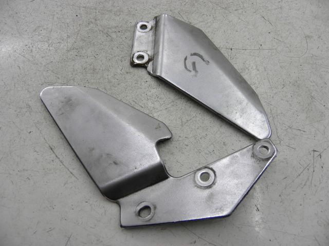 photo de Telaio laterale di copertura SUZUKI GS GSE 500 (2001 - 2003) - Vista principale