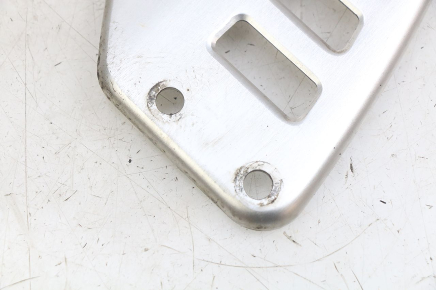 photo de CACHE TELAIO LATERALE SUZUKI SV N 650 (1999 - 2002) - Zoom sullo stato d'uso