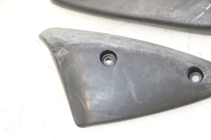 photo de TELAIO CARENA PEUGEOT TREKKER 50 (1995 - 2004) - Dettagli dei punti di fissaggio