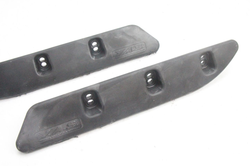 photo de TELAIO CARENA YAMAHA WAVE RUNNER GP R 1200 (2000 - 2003) - Zoom sullo stato d'uso