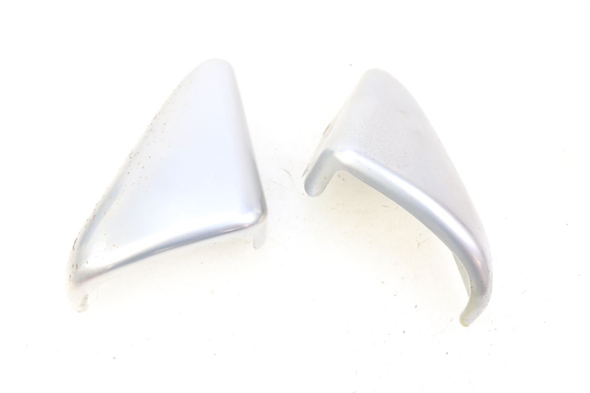 photo de CACHE TELAIO LATERALE KAWASAKI ZEPHYR 1100 ( - 1995) - Dettagli dei punti di fissaggio