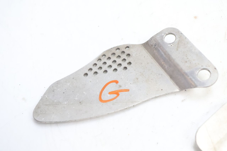 photo de CACHE TELAIO LATERALE KAWASAKI ZX-6R ZX6R 600 (2000 - 2002) - Dettagli dei punti di fissaggio