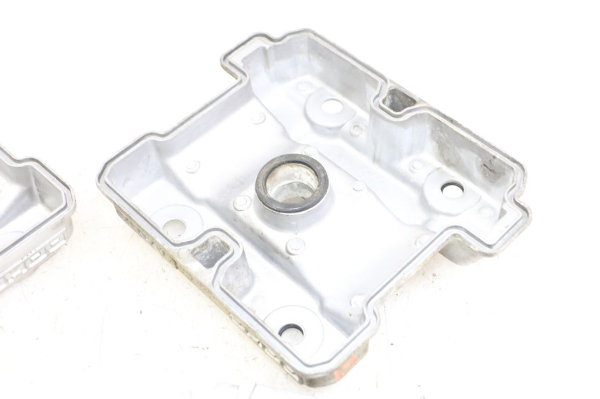 photo de COPERCHIO VALVOLE HYOSUNG GV AQUILA 125 (2000 - 2009) - Stato della superficie e materiale