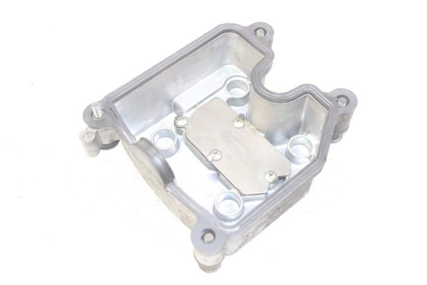 photo de COPERCHIO VALVOLE KYMCO DINK STREET 125 (2009 - 2014) - Primo piano tecnico