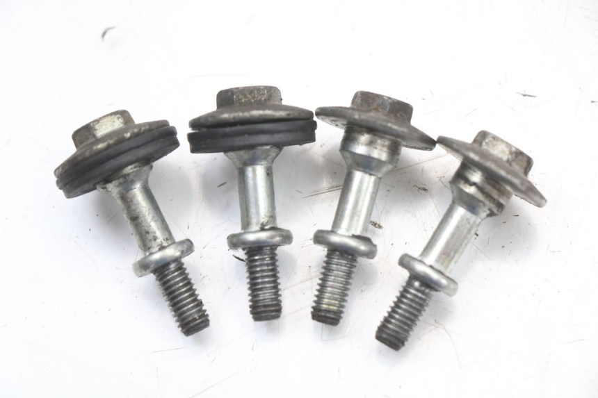 photo de CARTER TESTATA PIAGGIO FLY 4T 50 (2004 - 2010) - Dettagli dei punti di fissaggio