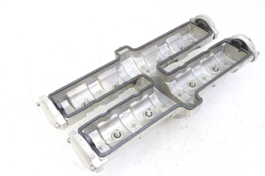 photo de COPERCHIO VALVOLE YAMAHA FZS FAZER 600 (2001 - 2003) - Dettaglio del componente