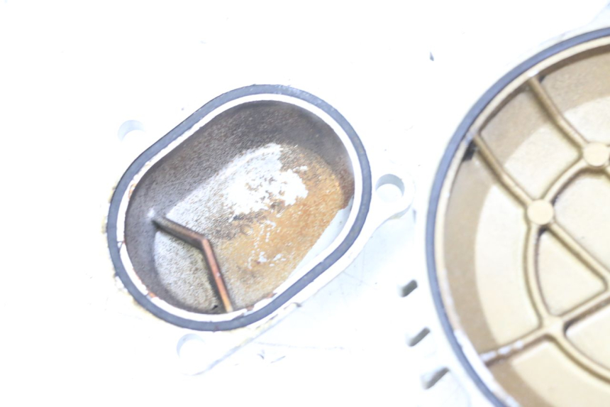 photo de COPERCHIO VALVOLE YAMAHA SR 125 (1982 - 2003) - Primo piano tecnico