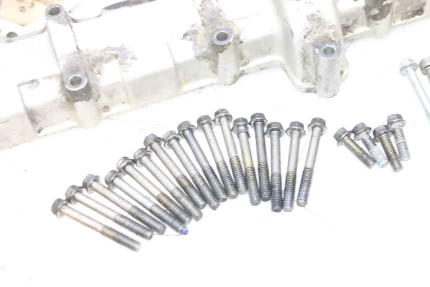 photo de CARTER TESTATA KAWASAKI ZR7 ZR-7 S 750 (1999 - 2004) - Primo piano ad alta risoluzione