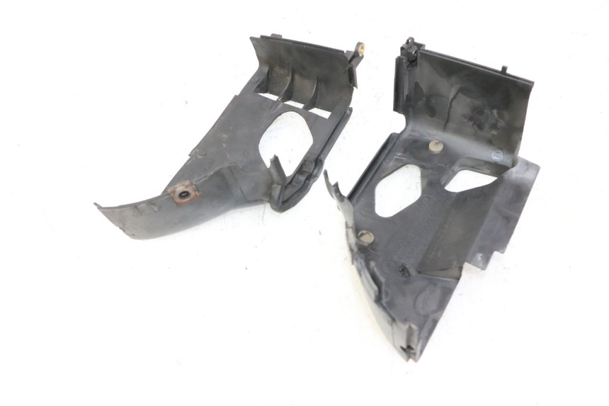 photo de COPERCHIO CILINDRO KYMCO AGILITY 4T 50 (2018 - 2022) - Dettagli dei punti di fissaggio