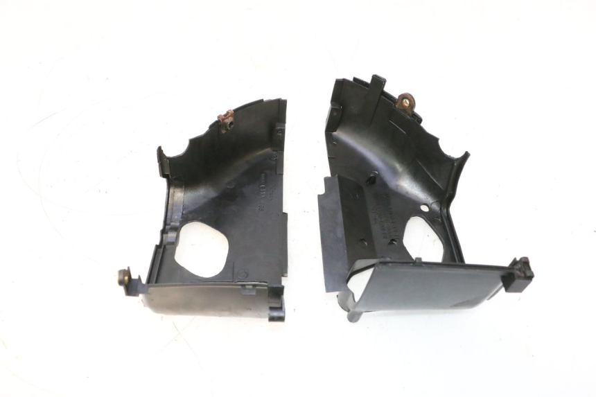 photo de COPERCHIO CILINDRO KYMCO AGILITY PREMIUM 50 (2007 - 2010) - Dettaglio del componente
