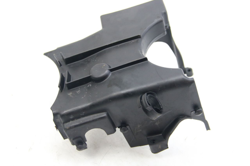 photo de COPERCHIO CILINDRO YAMAHA BW'S BWS 125 (2010 - 2013) - Dettagli dei punti di fissaggio