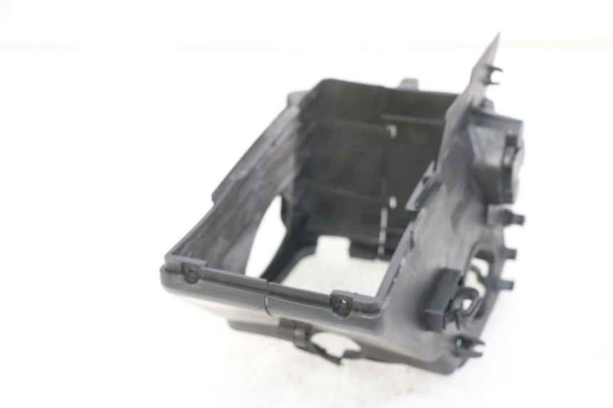 photo de COPERCHIO CILINDRO DAELIM BESBI 125 (2007 - 2008) - Zoom sullo stato d'uso