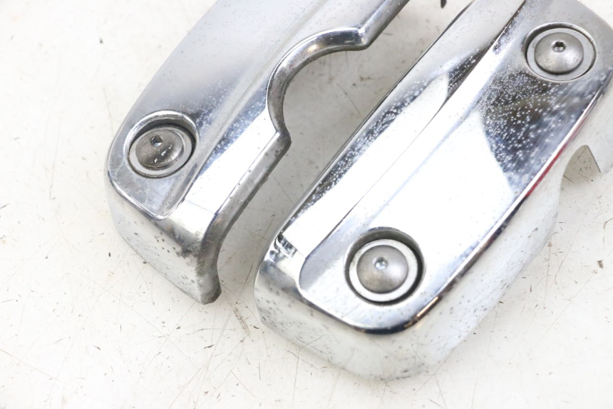 photo de COPERCHIO CILINDRO SUZUKI GZ MARAUDER 125 (1998 - 2004) - Altra angolazione