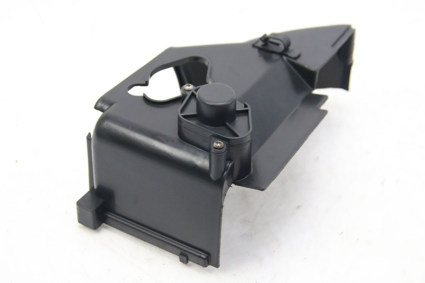 photo de COPERCHIO CILINDRO PEUGEOT KISBEE 4T 50 (2018 - 2022) - Dettagli dei punti di fissaggio