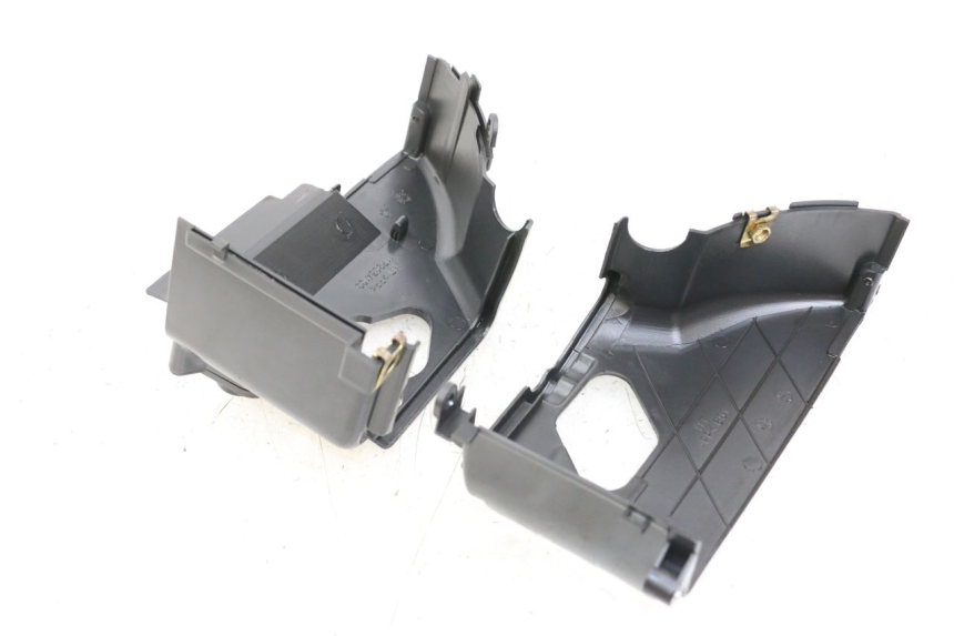 photo de COPERCHIO CILINDRO PEUGEOT KISBEE 4T 50 (2018 - 2022) - Dettaglio del componente