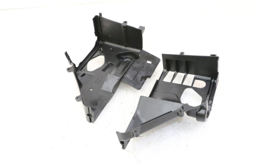 photo de COPERCHIO CILINDRO LONGJIA SHARPY 125 (2020 - 2024) - Primo piano tecnico