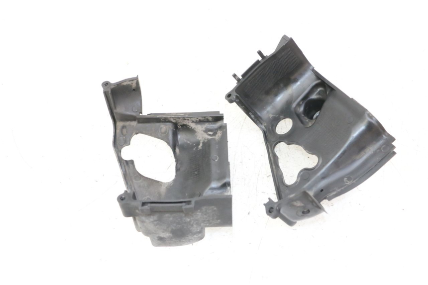 photo de COPERCHIO CILINDRO PIAGGIO ZIP 4T 50 (2018 - 2020) - Dettagli dei punti di fissaggio