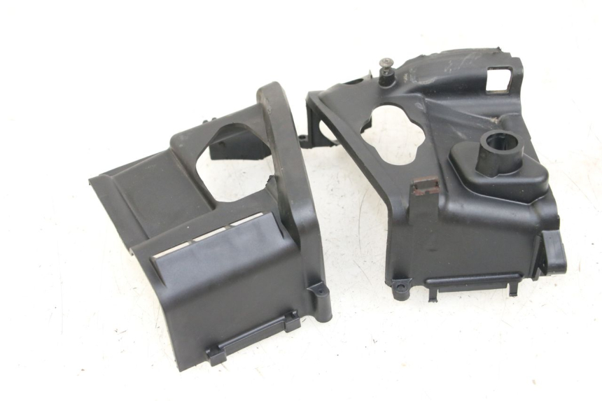 photo de COPERCHIO CILINDRO APRILIA SCARABEO 100 (2003 - 2012) - Dettaglio del componente