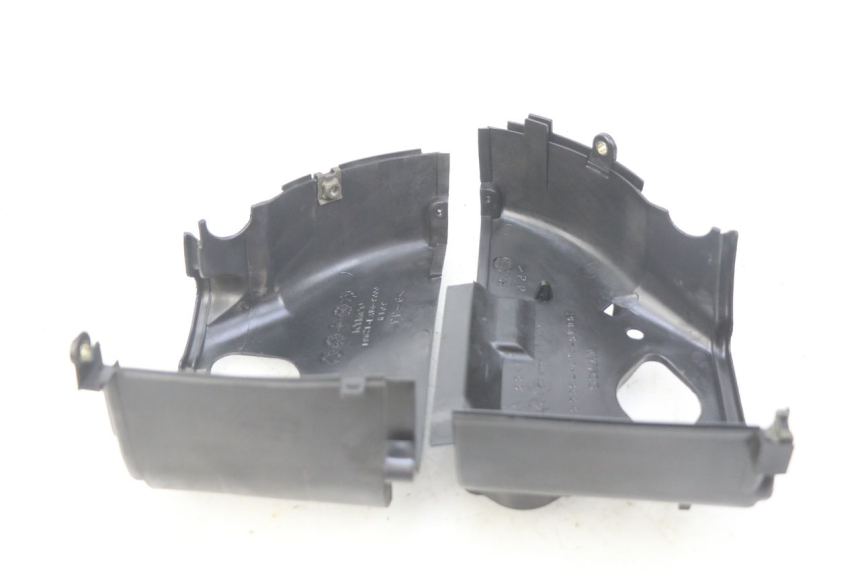 photo de COPERCHIO CILINDRO KYMCO SENTO 100 (2008 - 2013) - Dettagli dei punti di fissaggio