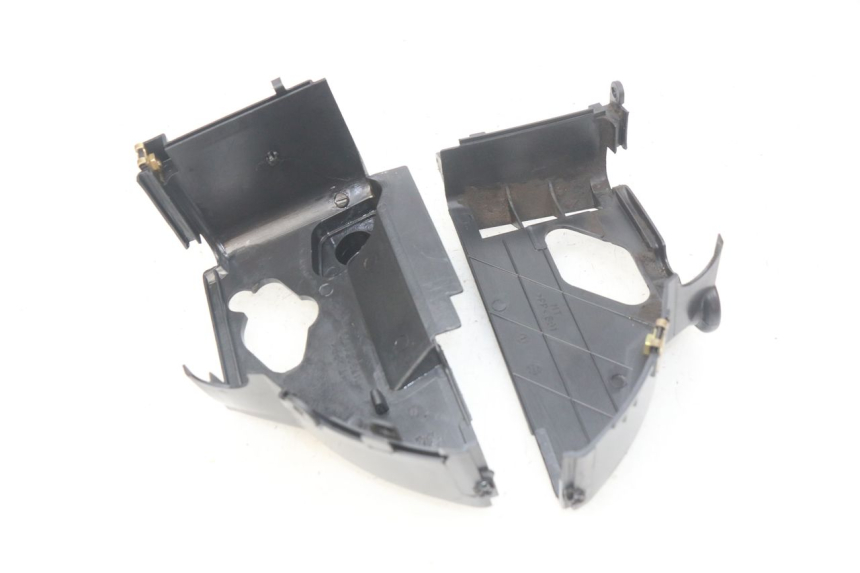 photo de COPERCHIO CILINDRO PEUGEOT STREETZONE 4T 50 (2018 - 2023) - Primo piano tecnico