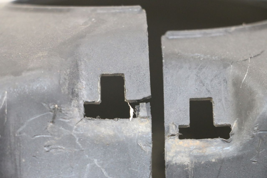 photo de PROTEZIONE FORCELLA PEUGEOT BUXY 50 (1993 - 1998) - Zoom sullo stato d'uso