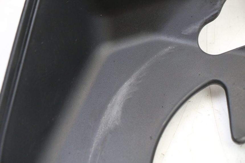 photo de PROTEZIONE FORCELLA PEUGEOT KISBEE 4T 50 (2018 - 2022) - Dettaglio del componente