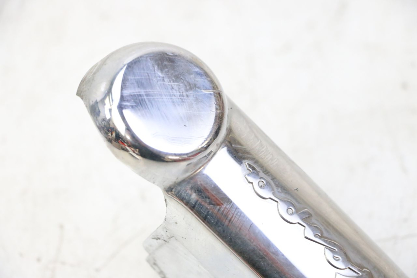 photo de CARENA FORCELLA  PIAGGIO LXV 4T 50 (2009 - 2013) - Dettagli dei punti di fissaggio