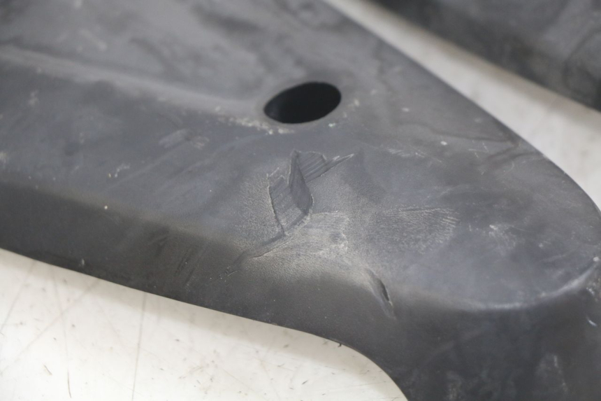 photo de PROTEZIONE FORCELLA HONDA SCV LEAD 100 (2003 - 2007) - Altra angolazione