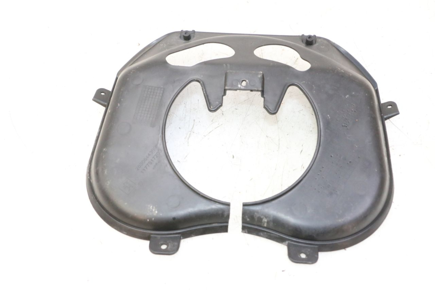 photo de CARENA FORCELLA  PEUGEOT STREETZONE I NAKED 2T 50 (2018 - 2020) - Zoom sullo stato d'uso