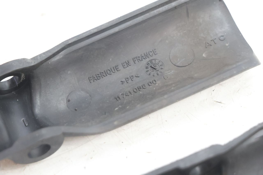 photo de CARENA FORCELLA  PEUGEOT VIVACITY 100 (1999 - 2008) - Altra angolazione
