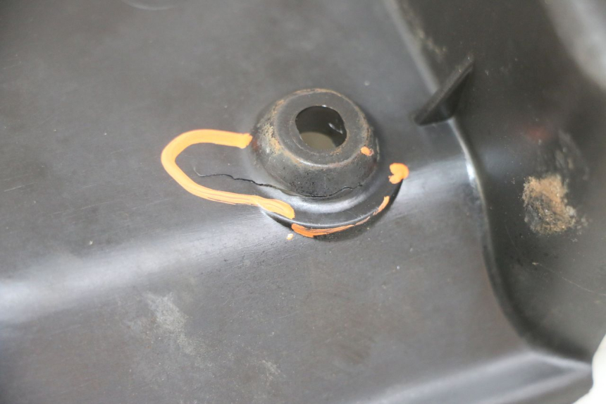 photo de CARENA FORCELLA  YAMAHA BW'S NG NEXT GENERATION 50 (1996 - 2003) - Dettagli dei punti di fissaggio