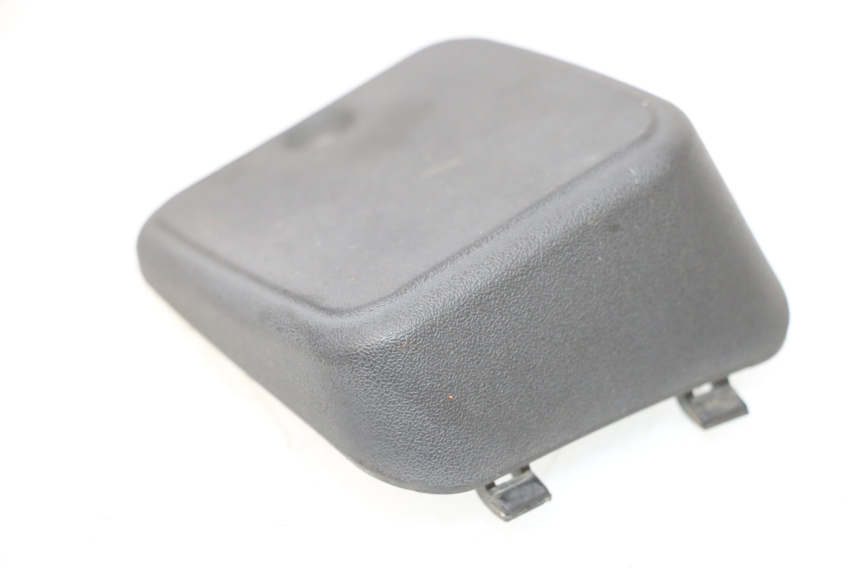 photo de COPERCHIO SERBATOIO PRINCIPALE PIAGGIO MP3 RL 250 (2006 - 2010) - Dettaglio del componente