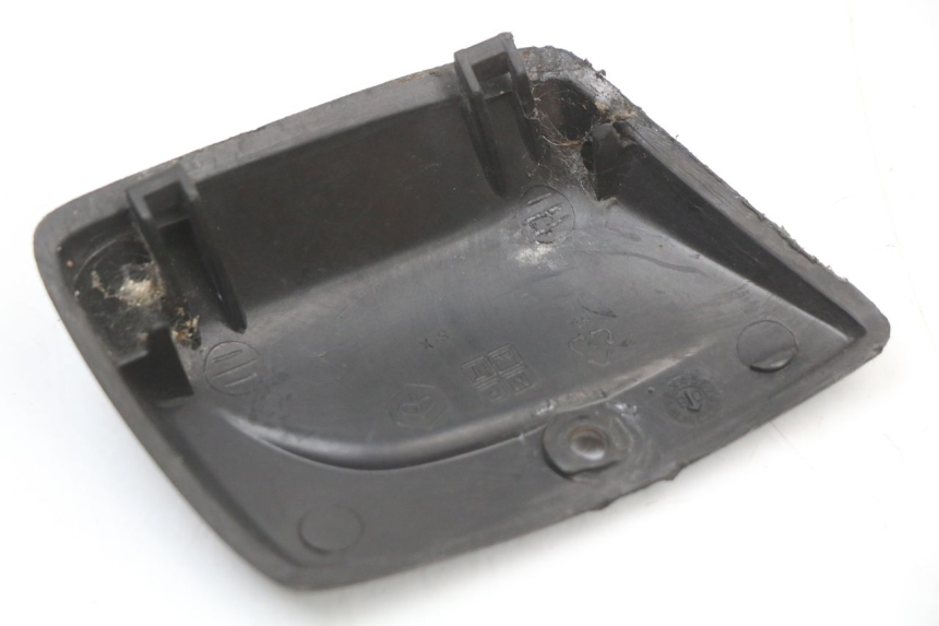 photo de COPERCHIO SERBATOIO PRINCIPALE PIAGGIO XEVO - X EVO 125 (2007 - 2017) - Zoom sullo stato d'uso