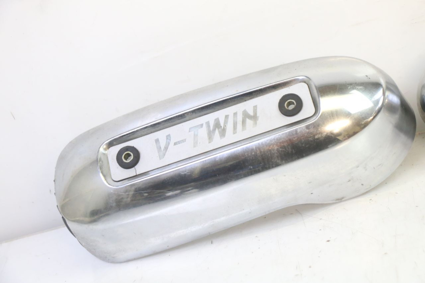 photo de COPERCHIO MOTORE  HYOSUNG GV AQUILA 125 (2000 - 2009) - Dettaglio del componente