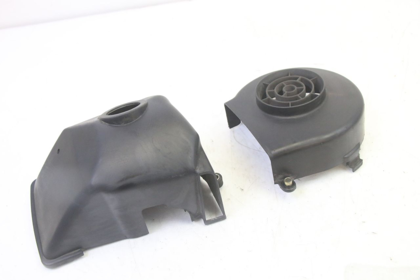 photo de COPERCHIO MOTORE PEUGEOT CITYSTAR 50 (2013 - 2017) - Dettaglio del componente