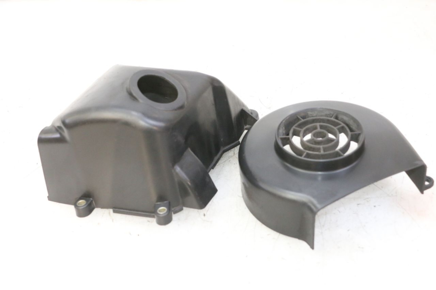 photo de COPERCHIO MOTORE PEUGEOT CITYSTAR 50 (2013 - 2017) - Dettaglio del componente