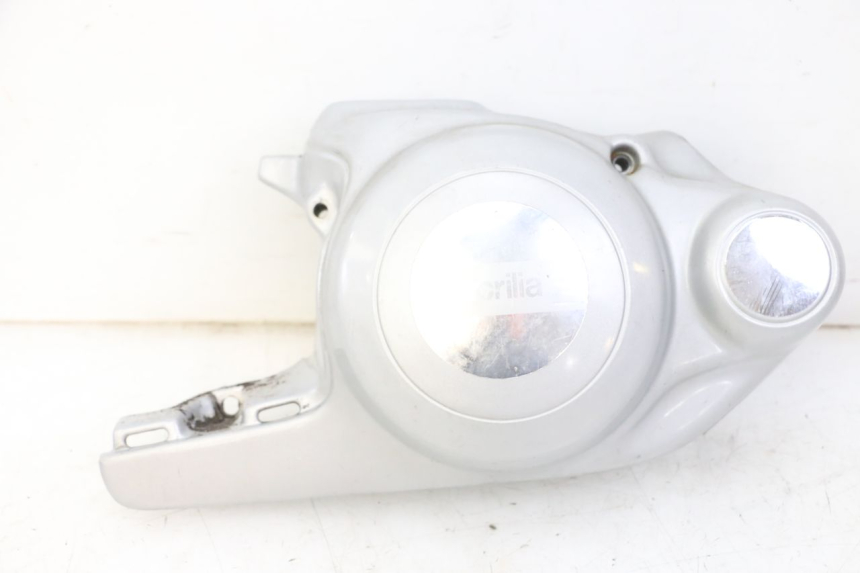 photo de COPERCHIO MOTORE  APRILIA CLASSIC 125 (1995 - 2001) - Dettagli dei punti di fissaggio