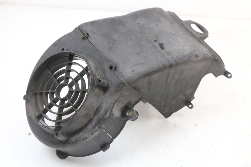 photo de COPERCHIO MOTORE  LONGJIA EASY MAX 125 (2020 - 2024) - Dettagli dei punti di fissaggio