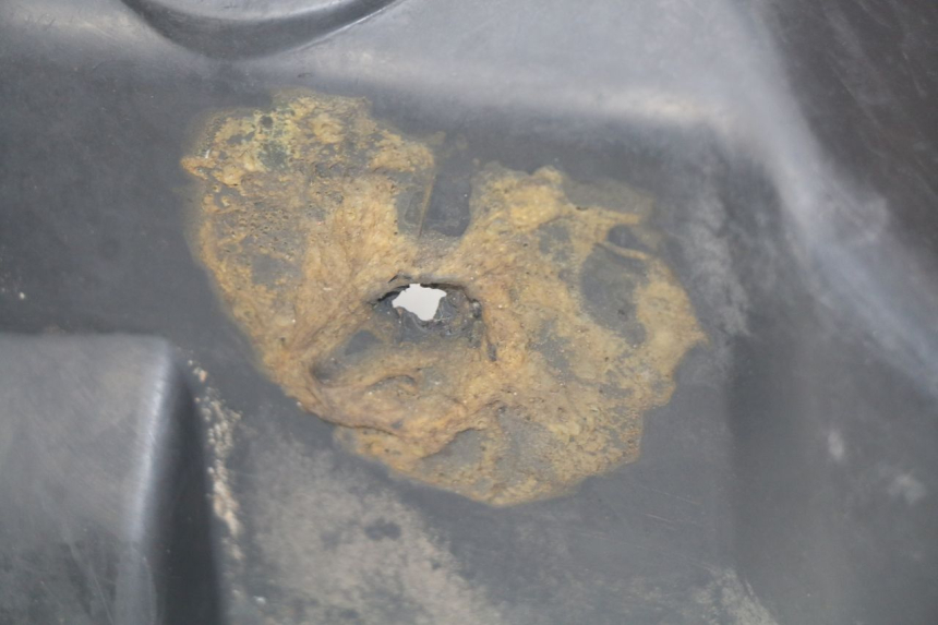 photo de CACHE MOTORE PEUGEOT KISBEE 2T 50 (2010 - 2017) - Caratteristiche distintive