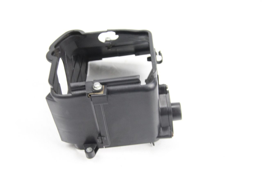 photo de COPERCHIO MOTORE PEUGEOT KISBEE 4T 50 (2018 - 2022) - Altra angolazione