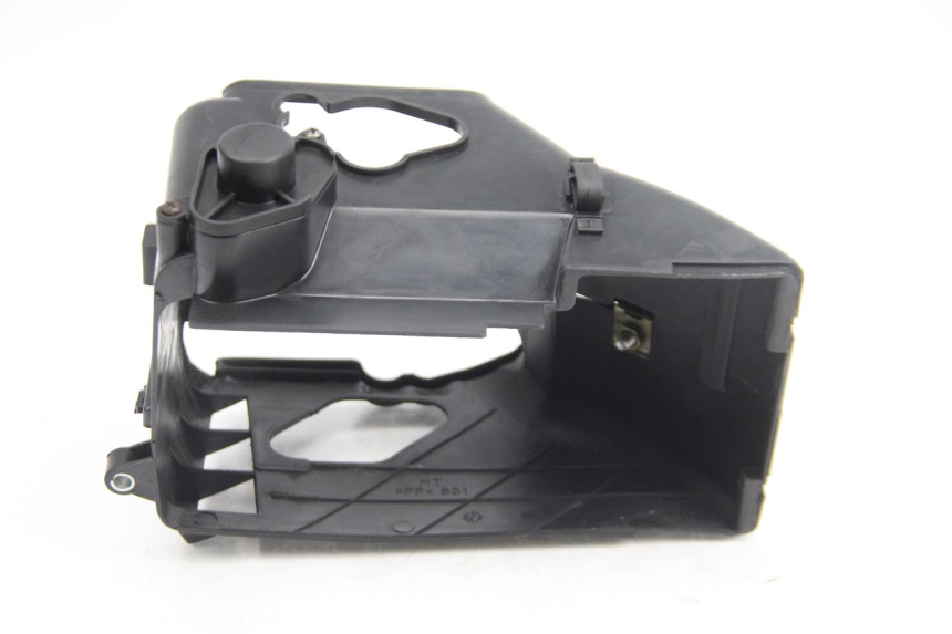 photo de COPERCHIO MOTORE PEUGEOT KISBEE 4T 50 (2018 - 2022) - Dettagli dei punti di fissaggio