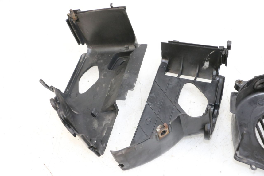 photo de PROTEZIONE MOTORE PEUGEOT KISBEE 4T 50 (2010 - 2017) - Altra angolazione