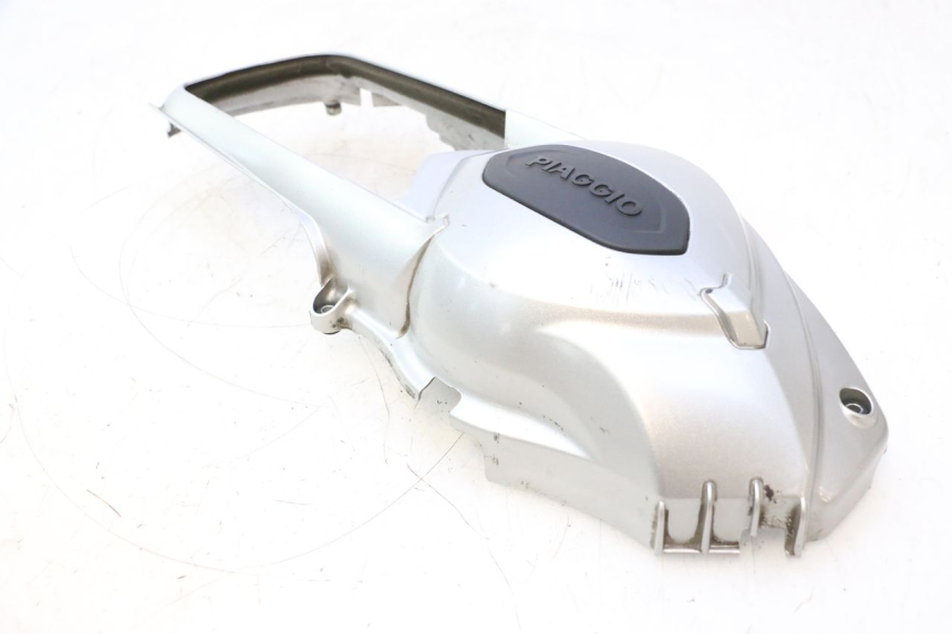 photo de COPERCHIO MOTORE  PIAGGIO MP3 LT 300 (2010 - 2016) - Dettagli dei punti di fissaggio