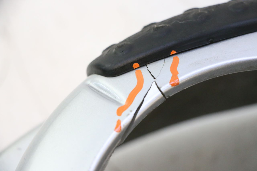 photo de PROTEZIONE MOTORE PIAGGIO MP3 LT 400 (2007 - 2012) - Altra vista dell'articolo
