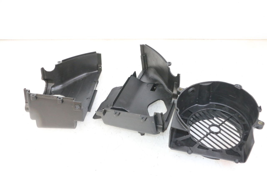 photo de COPERCHIO MOTORE  PEUGEOT VIVACITY 125 (2010 - 2017) - Zoom sullo stato d'uso