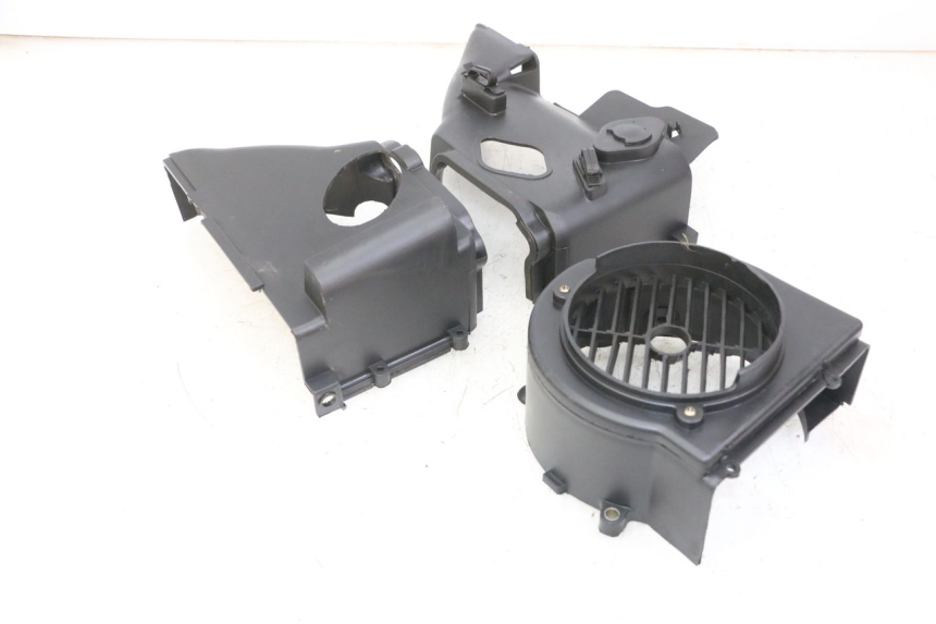 photo de COPERCHIO MOTORE  PEUGEOT VIVACITY 125 (2010 - 2017) - Altra angolazione